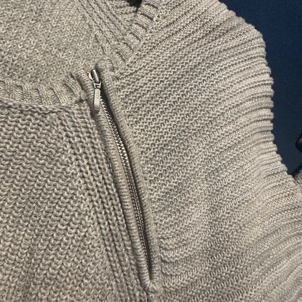 Womans sweater - Victoria secret size medium